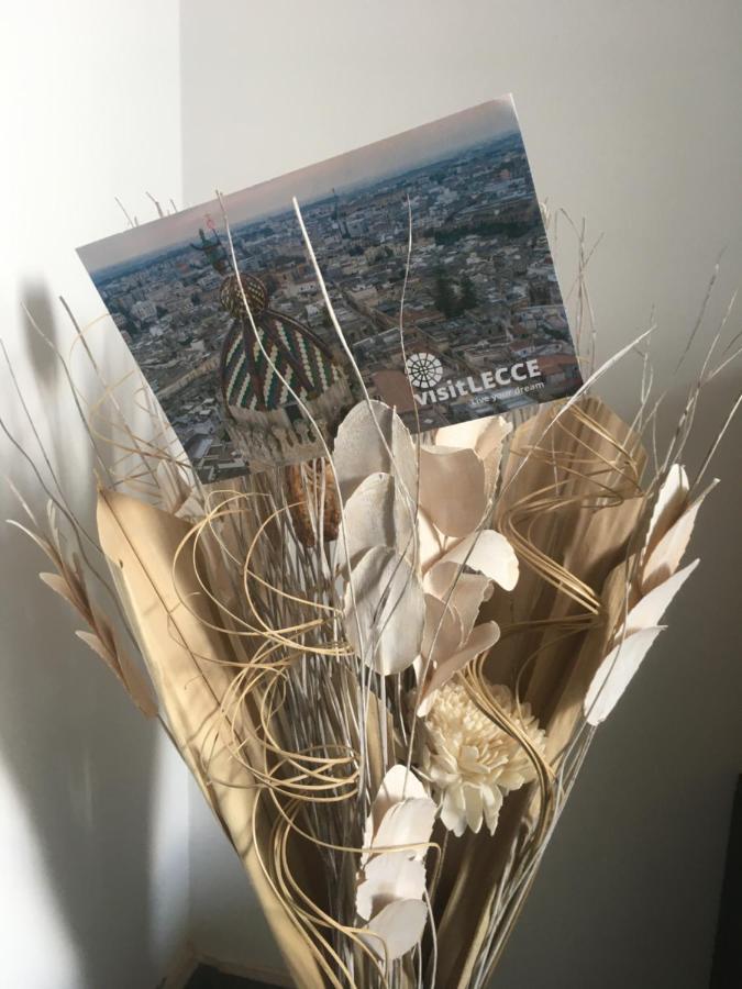 Dea Del Salento Apartment เลชเช ภายนอก รูปภาพ