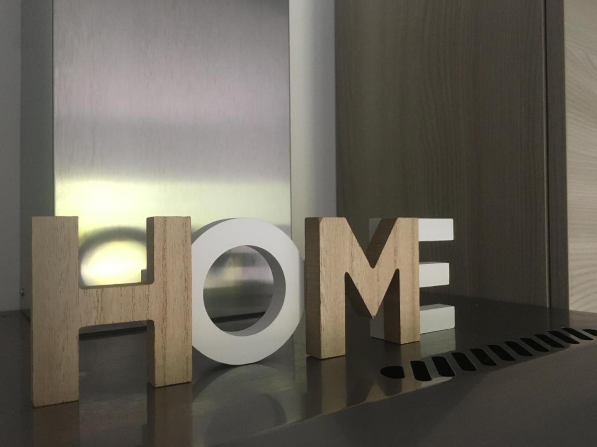 Dea Del Salento Apartment เลชเช ภายนอก รูปภาพ