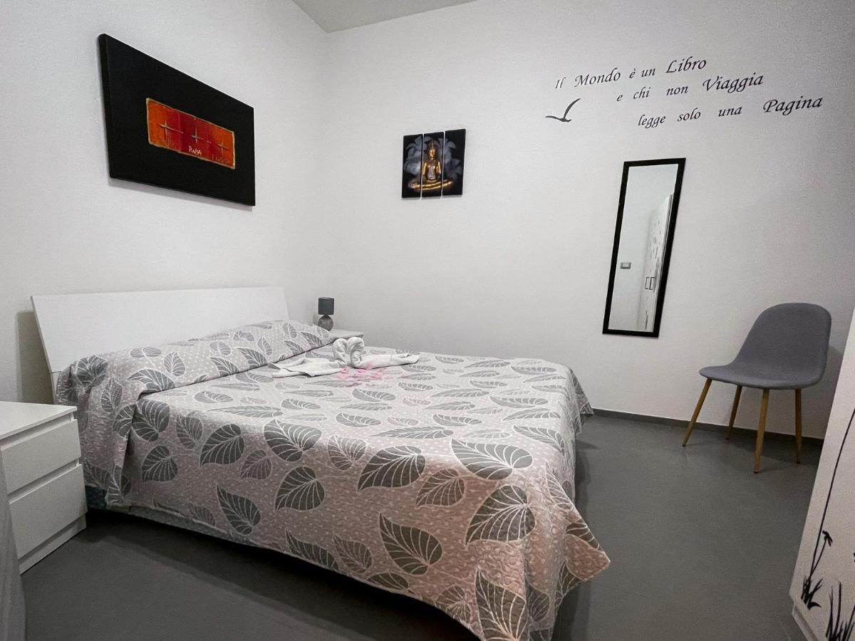 Dea Del Salento Apartment เลชเช ภายนอก รูปภาพ